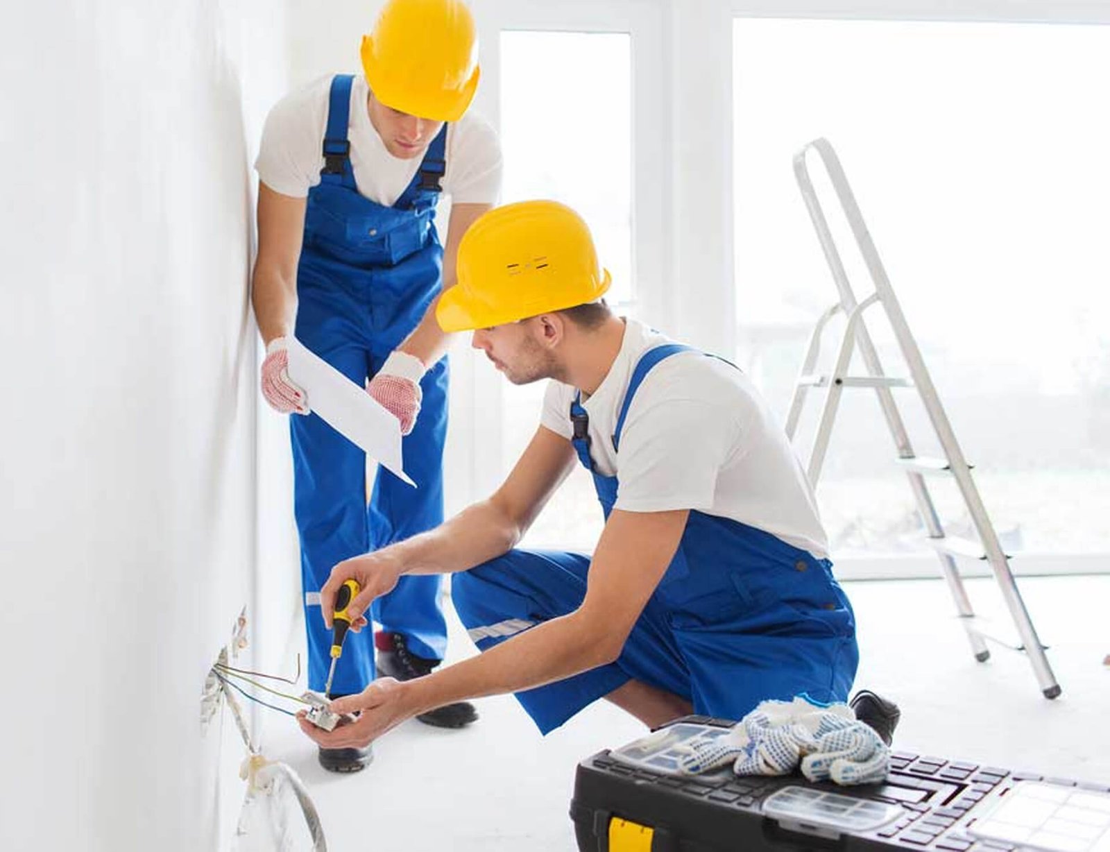 Read more about the article Essential Building Maintenance Work for Long-Term Performance in UAE